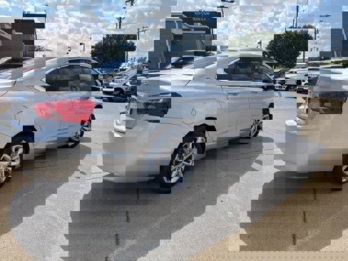 Used 2016 Chevrolet Impala LT image 5