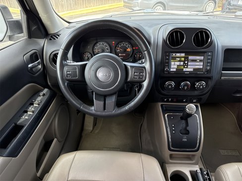 Used 2017 Jeep Patriot High Altitude image 11