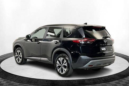 Used 2023 Nissan Rogue SV image 3