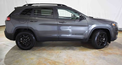 Used 2023 Jeep Cherokee Altitude Lux image 10