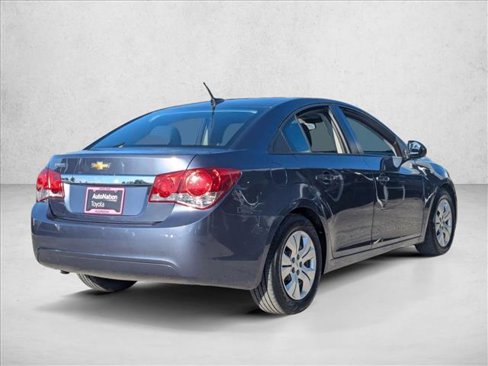 Used 2014 Chevrolet Cruze LS image 5