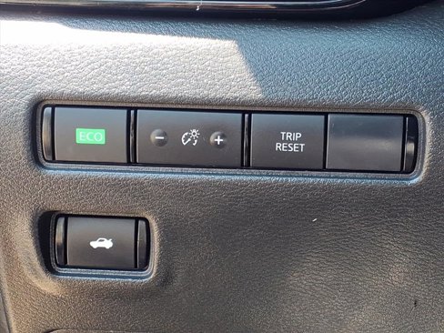 Used 2023 Nissan Sentra SV w/ Trunk Package image 18