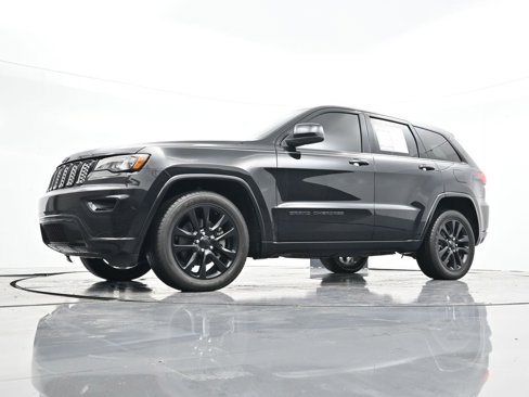 Used 2021 Jeep Grand Cherokee Laredo X image 31