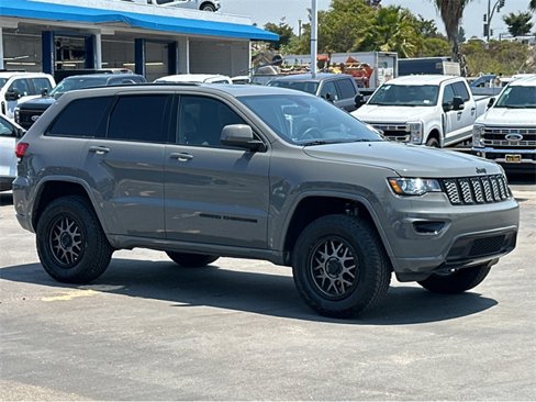 Used 2019 Jeep Grand Cherokee Altitude image 3