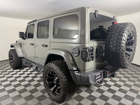 Used 2020 Jeep Wrangler Unlimited Sahara image 3