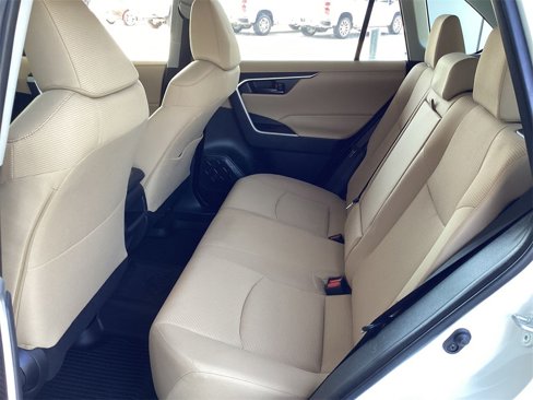 Used 2019 Toyota RAV4 LE image 23