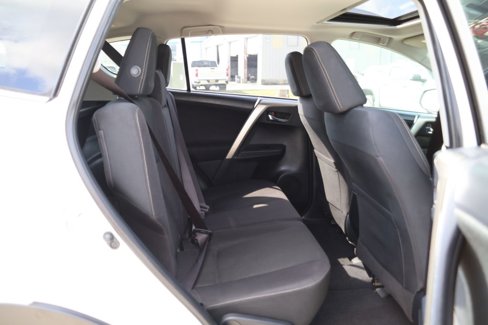 Used 2015 Toyota RAV4 XLE image 10