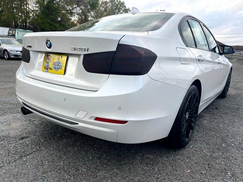 Used 2015 BMW 328i xDrive Sedan w/ Premium Package image 4