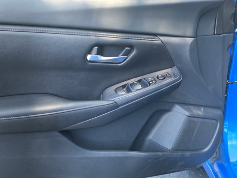 Used 2023 Nissan Sentra SV image 11