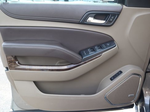 Used 2018 Chevrolet Tahoe LT w/ LT Signature Package image 18