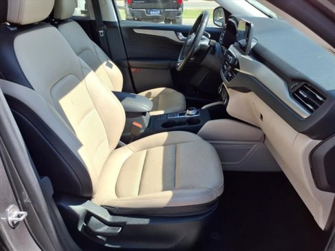 Used 2021 Ford Escape SEL image 3