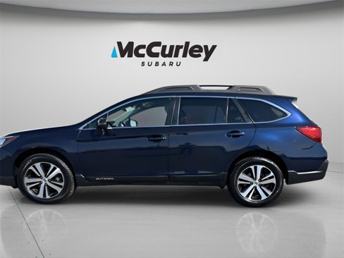 Used 2018 Subaru Outback 2.5i Limited image 2
