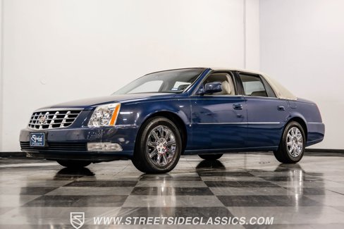 Used 2008 Cadillac DTS Luxury III image 21