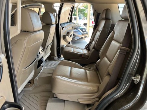 Used 2019 GMC Yukon SLT w/ Premium Edition image 28