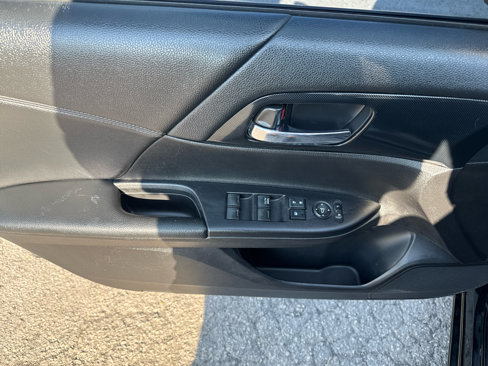 Used 2015 Honda Accord Sport image 6
