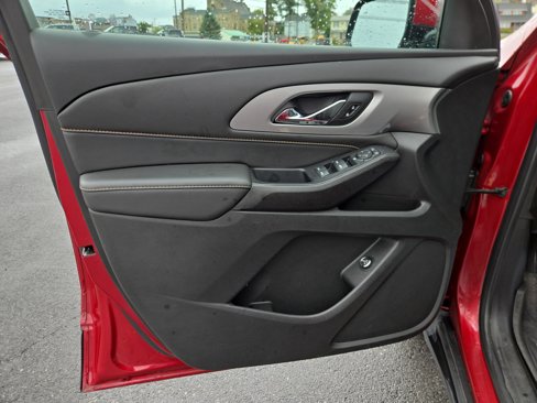 Used 2021 Chevrolet Traverse LT w/ LPO, Floor Liner Package image 16