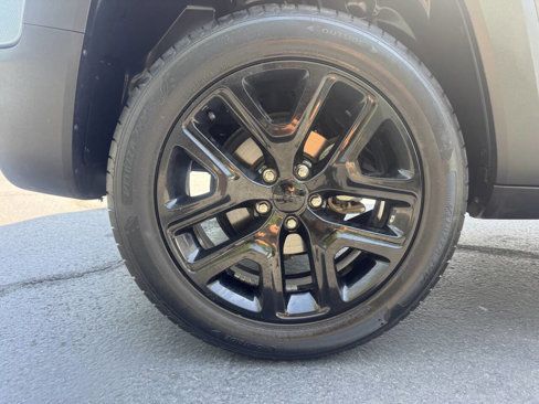 Used 2018 Jeep Renegade Altitude w/ UConnect 8.4 Nav Group image 22