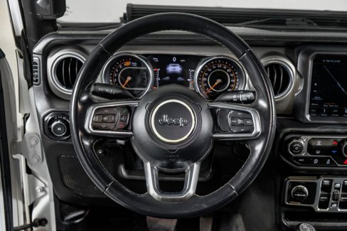 Used 2018 Jeep Wrangler Unlimited Sahara image 17
