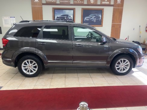 Used 2017 Dodge Journey SXT w/ Comfort/Convenience Group image 8