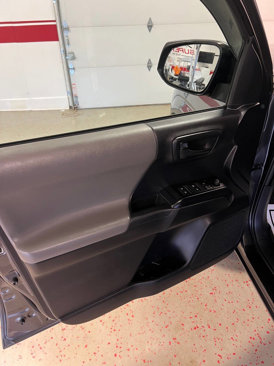 Used 2020 Toyota Tacoma SR5 image 29