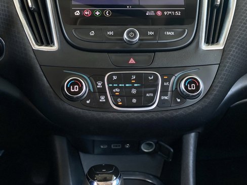 Used 2019 Chevrolet Malibu LT image 9