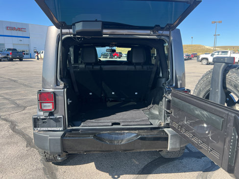 Used 2017 Jeep Wrangler Unlimited Sahara image 13