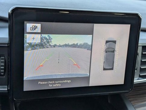Used 2020 Ford Explorer Limited image 18