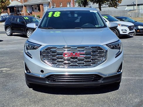 Used 2018 GMC Terrain SLT image 2