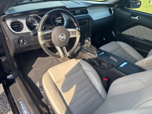 Used 2013 Ford Mustang Premium image 23