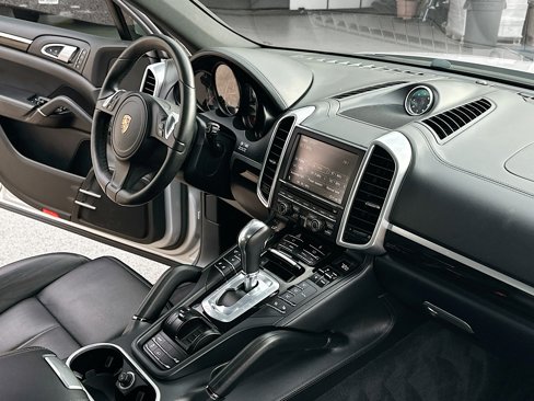 Used 2013 Porsche Cayenne Diesel image 5