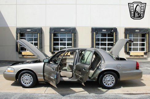 Used 2004 Mercury Grand Marquis GS image 24