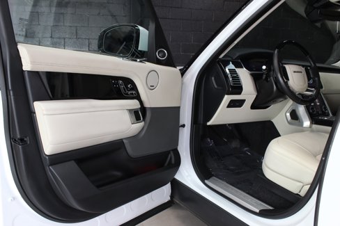 Used 2019 Land Rover Range Rover Supercharged image 22