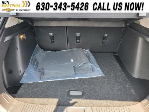 New 2025 Chevrolet Trax LT w/ LPO, Blackout Package image 17