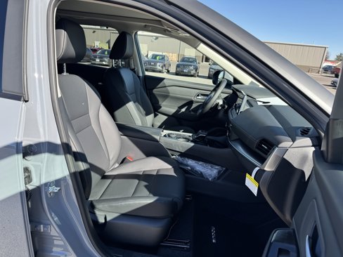 New 2026 Nissan Rogue SV image 31