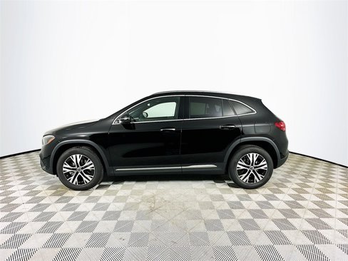 Certified 2025 Mercedes-Benz GLA 250 image 4