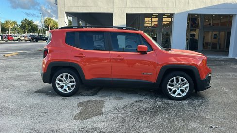 Used 2017 Jeep Renegade Latitude w/ Safety & Security Group image 8