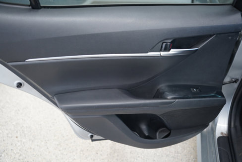 Used 2018 Toyota Camry LE image 39