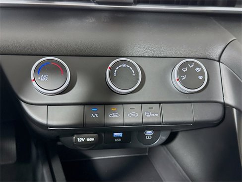 New 2025 Hyundai Elantra SE image 17