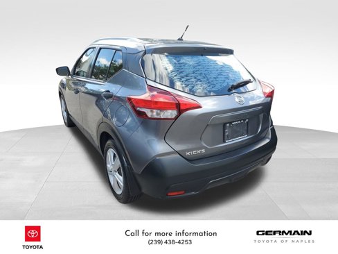 Used 2018 Nissan Kicks S image 9