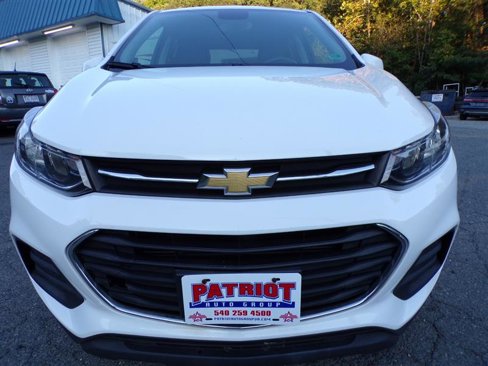 Used 2020 Chevrolet Trax LS w/ Fleet Convenience Package image 2