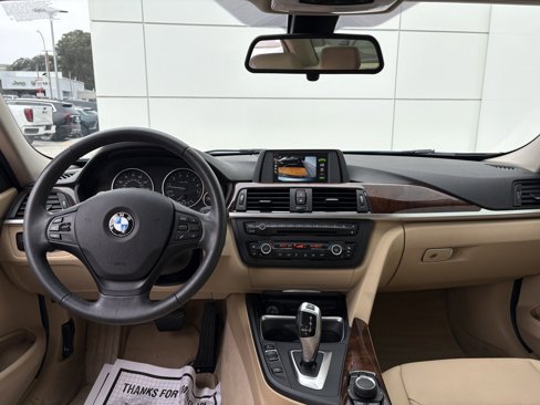 Used 2014 BMW 320i Sedan image 17