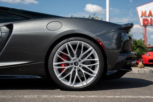 Used 2022 McLaren GT image 18