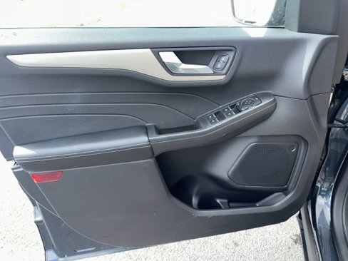 Used 2022 Ford Escape SEL image 11