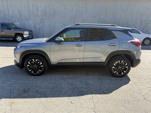 Used 2023 Chevrolet TrailBlazer LT w/ Convenience Package image 9