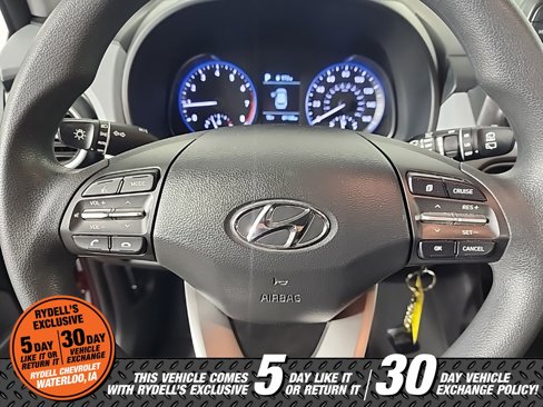 Used 2021 Hyundai Kona SE image 19