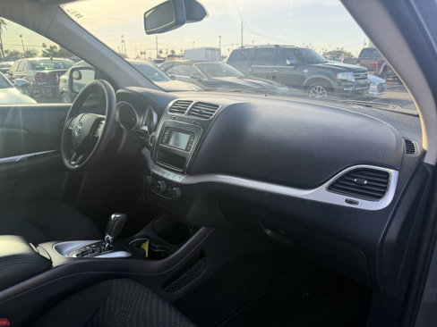Used 2019 Dodge Journey SE image 24