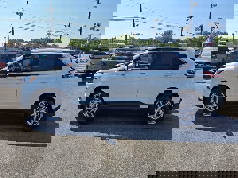 Certified 2022 Ford Edge SEL w/ Convenience Package image 4
