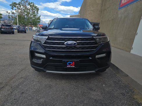 Used 2023 Ford Explorer XLT w/ Equipment Group 202A image 9