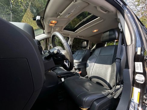 Used 2015 Jeep Compass High Altitude image 25