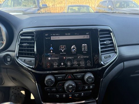 Used 2019 Jeep Grand Cherokee Altitude image 13